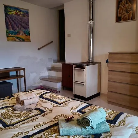 Eagle's Nest Panoramic House In The Village With Fireplace