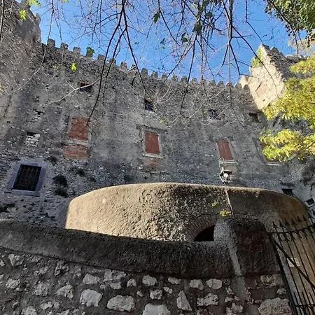 Eagle's Nest Panoramic House In The Village With Fireplace *