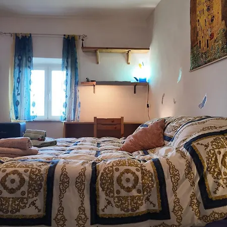 Eagle's Nest Panoramic House In The Village With Fireplace Apartment *